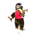 BROWN LEONARDO SKIIS ON THE SHOULDER