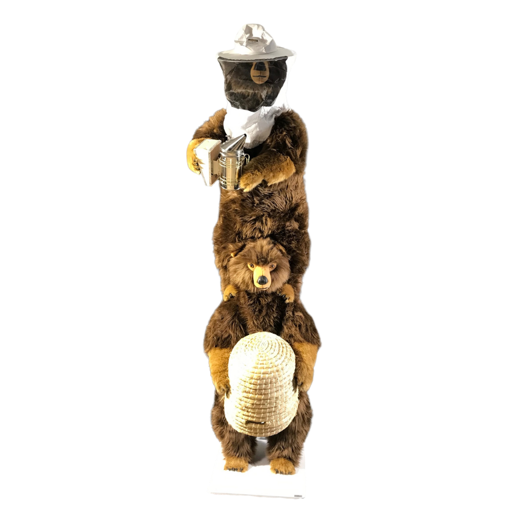 Brown Leo acrobat beekeepers