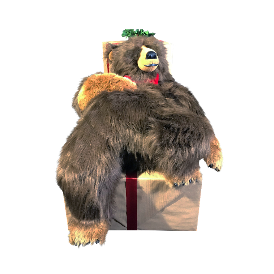 [29362] LEO BROWN BEAR SLEEPING ON A GIFT